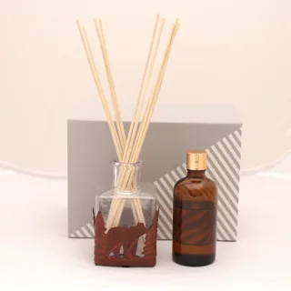 L'étoile Reed Diffuser Set - Lilly of the Valley